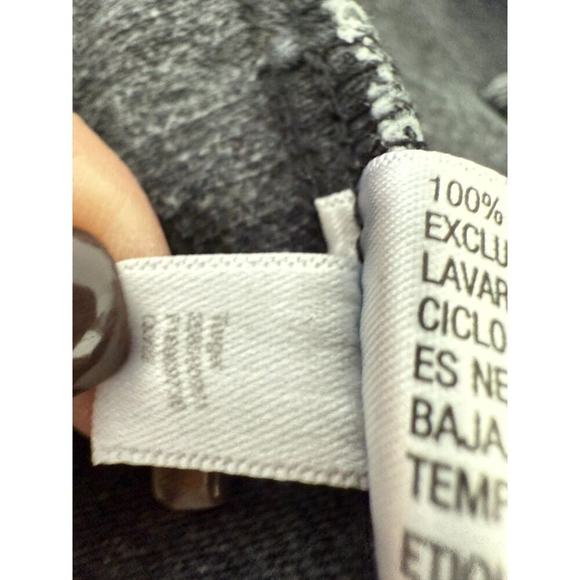 Elegant Black Midi Dress - Picture 9 of 9